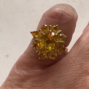 Yellow Sapphires in Technibond Gold